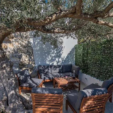 Petra With Private Pool Apartament Makarska