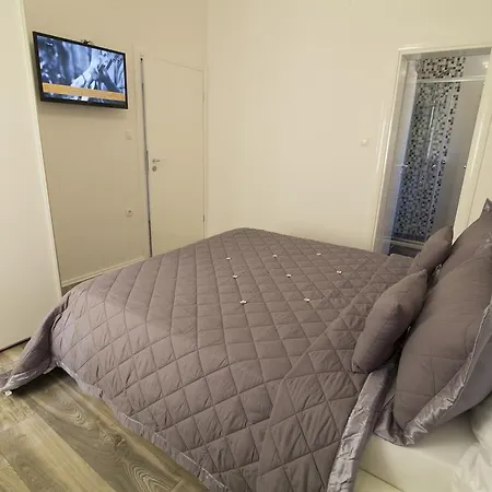 Apartman Petra With Private Pool *