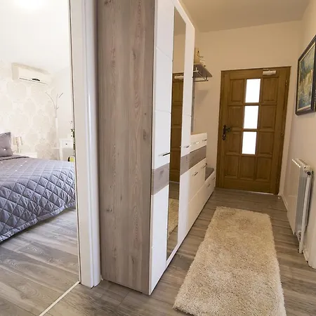 Apartmán Petra With Private Pool *